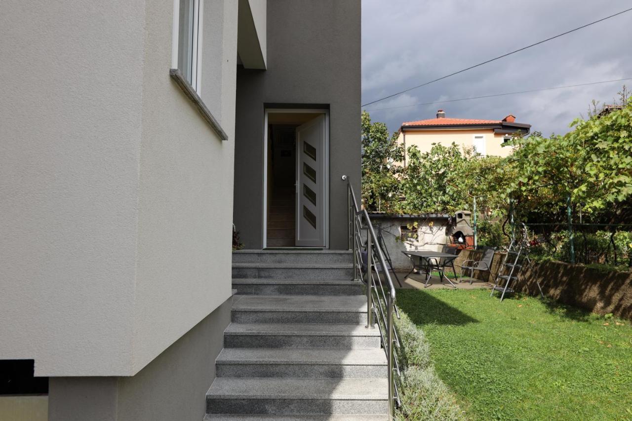 Apartment Cvjetna Rijeka Exterior foto